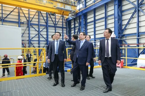 Vietnam’s first LNG-fueled power plants inaugurated