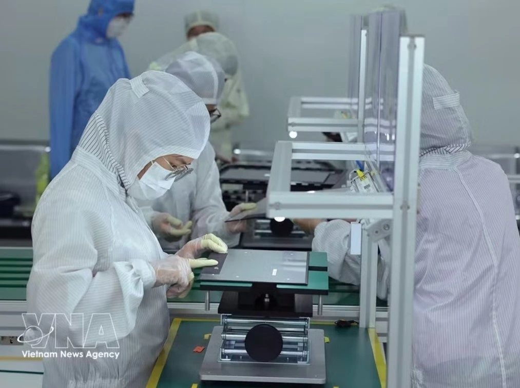 Vietnam’s electronics imports surge as global giants ramp up production