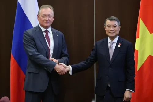 Vietnam PM backs expanded energy cooperation with Russia's Zarubezhneft