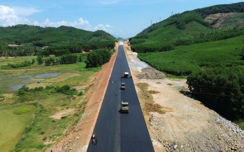 Vietnam proposes new expressways to strengthen regional connectivity