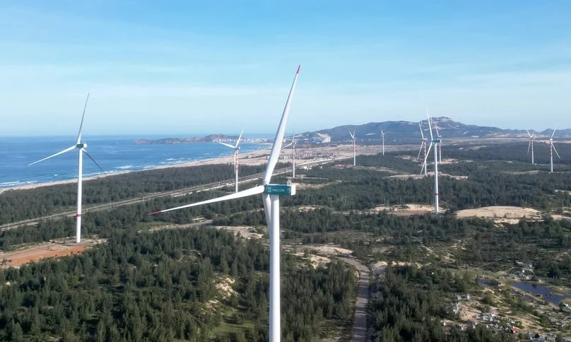 Renewable energy becomes new 'strategic piece' for major Vietnamese firms