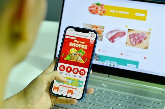 Vietnamese consumers spend over US$11 billion shopping online in H1