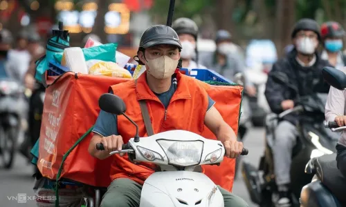 Vietnam e-commerce growth outpaces traditional retail