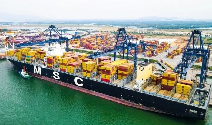 Vietnam's $20.5 bln trade deficit not yet a concern in short term: analysts