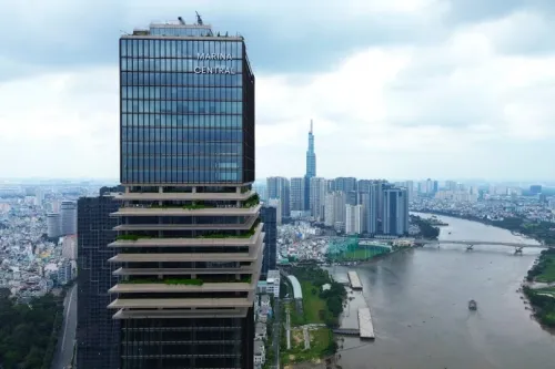Vietnam's International Financial Center must have 'real deals' by November: official