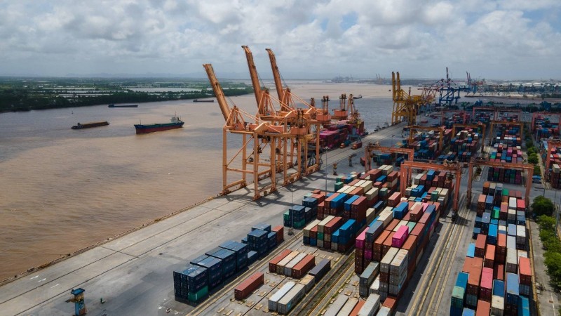 Vietnam’s trade turnover reaches $945 billion by mid-October, up 31.4%